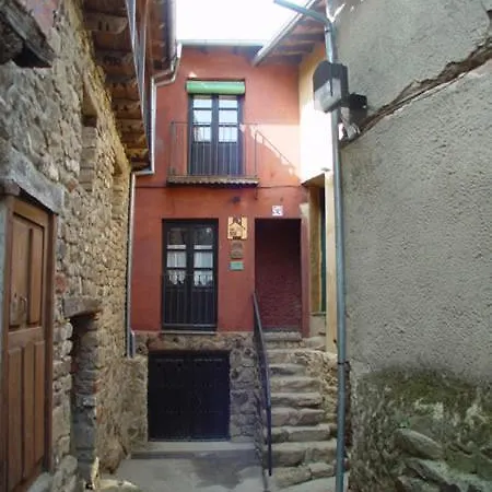 Casa Claudia Miranda del Castañar